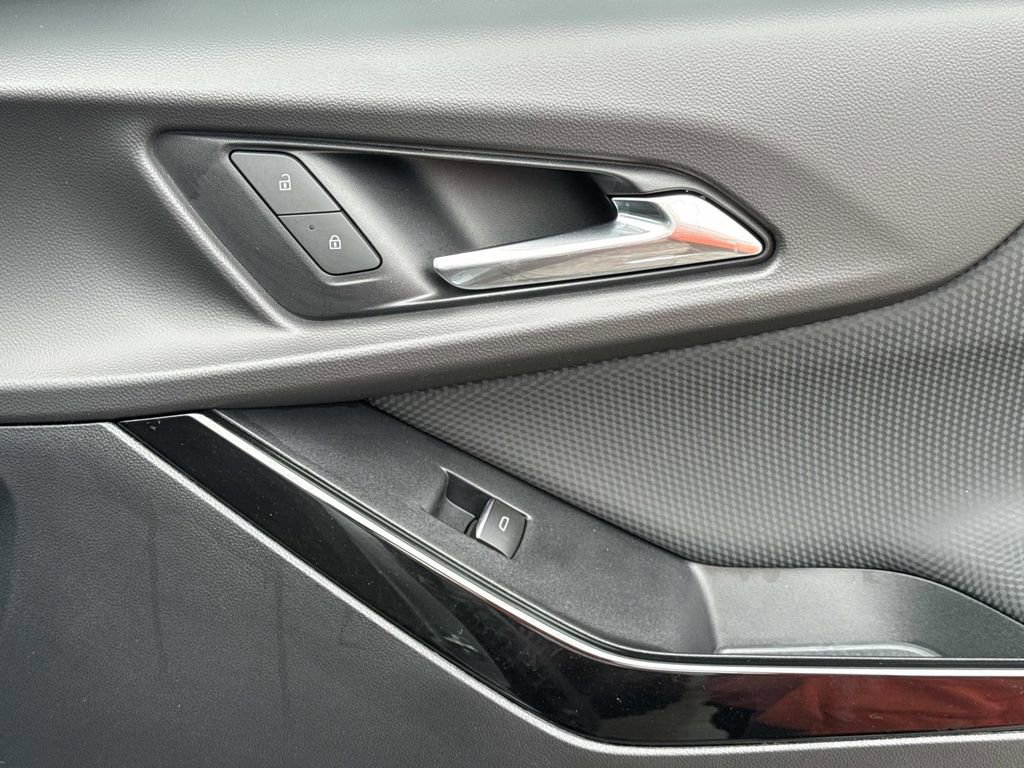 New 2026 Chevrolet Equinox RS w/ Convenience Package III FWD image 14