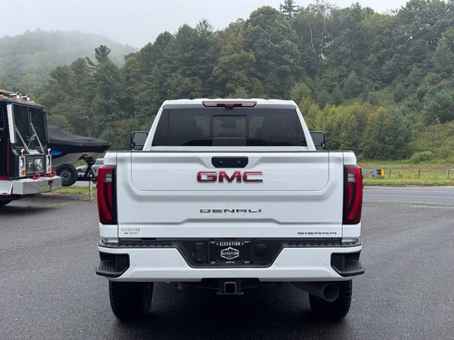 Used 2024 GMC Sierra 2500 Denali w/ Technology Package AWD/4WD image 6