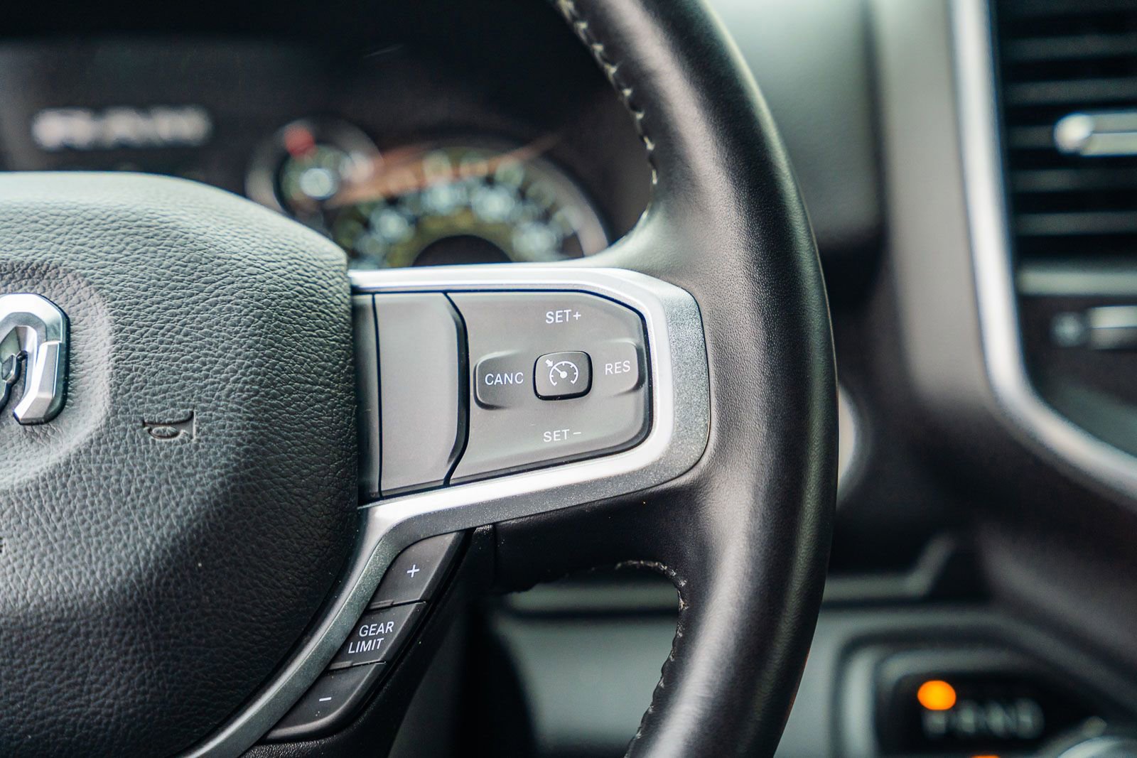 Used 2024 RAM 2500 Big Horn w/ Sport Appearance Package image 25