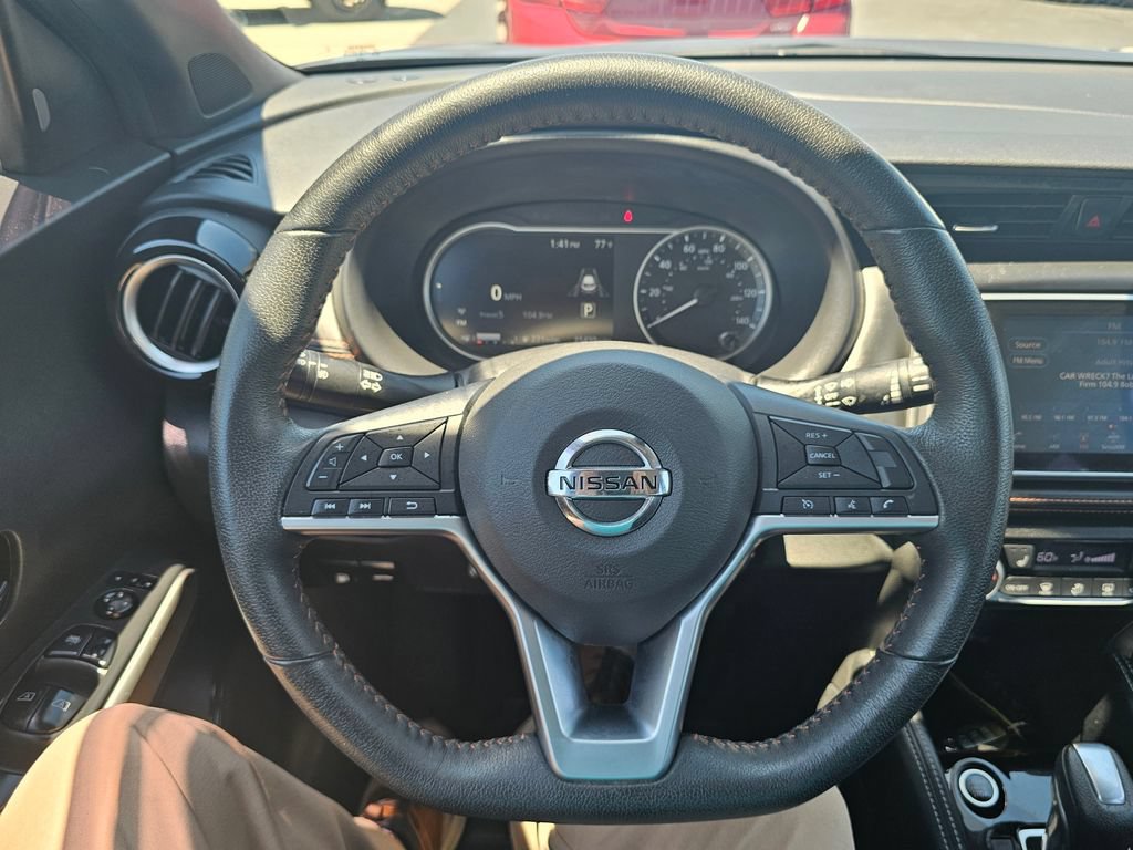 Certified 2020 Nissan Kicks SR w/ SR Premium Package FWD image 19