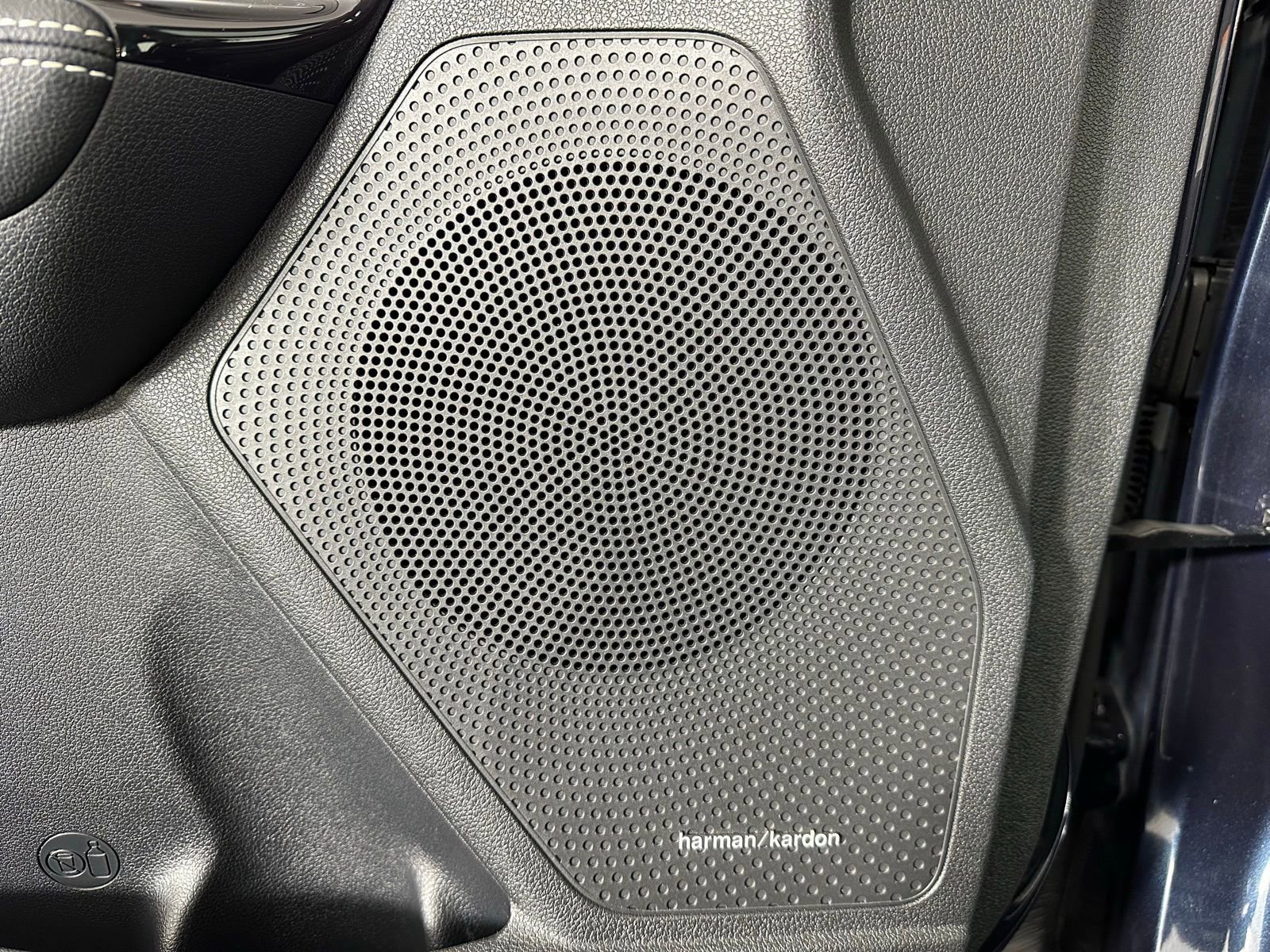 Used 2022 Kia Niro EX w/ Cold Weather Package image 19