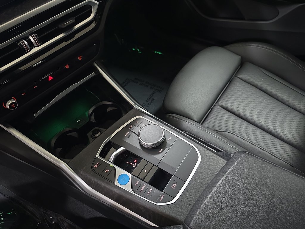 Certified 2023 BMW i4 eDrive40 w/ Premium Package RWD image 26