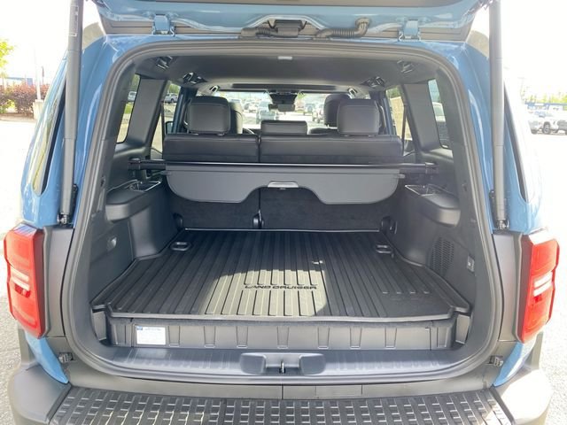 New 2027 Toyota Land Cruiser w/ Premium Package AWD/4WD image 23