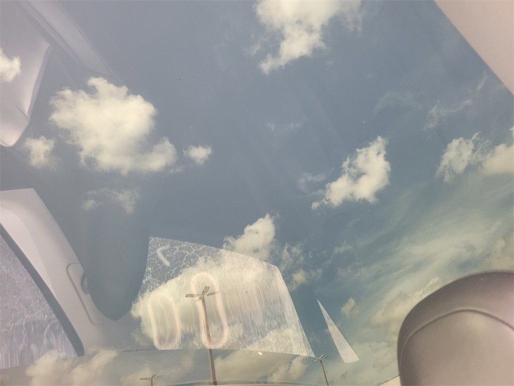 Used 2020 Tesla Model Y Long Range image 5