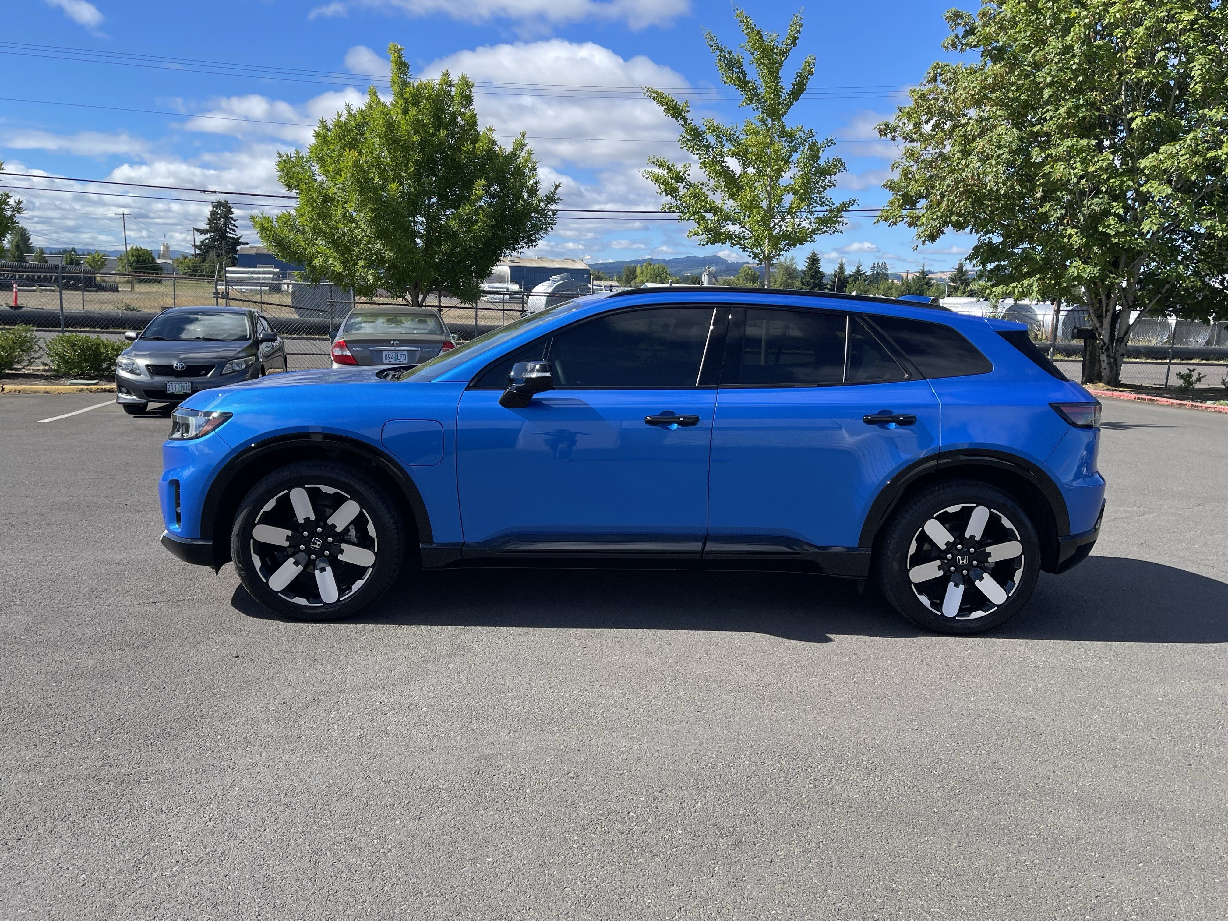 Used 2025 Honda Prologue Elite image 2