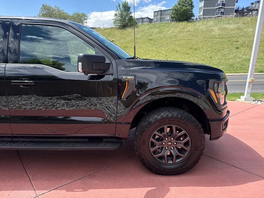 Certified 2025 Ford F150 Tremor AWD/4WD image 32