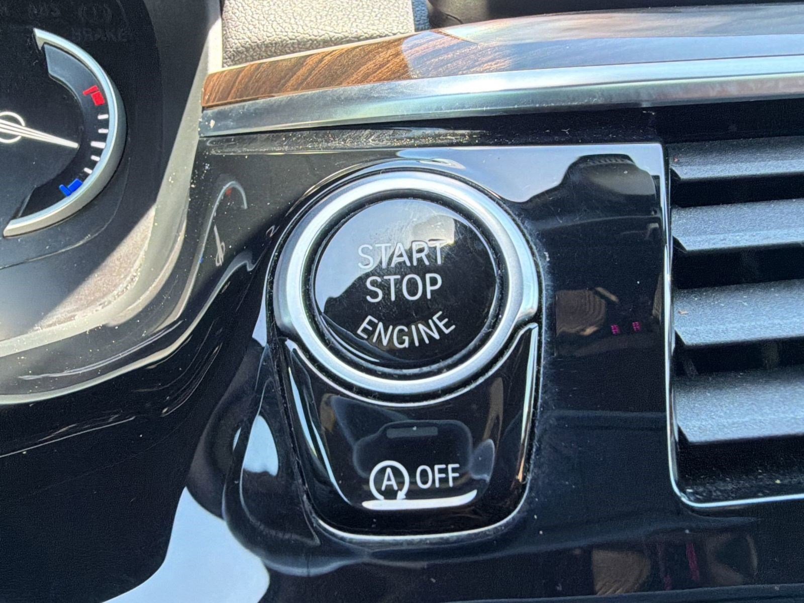 Used 2018 BMW 540i xDrive image 25