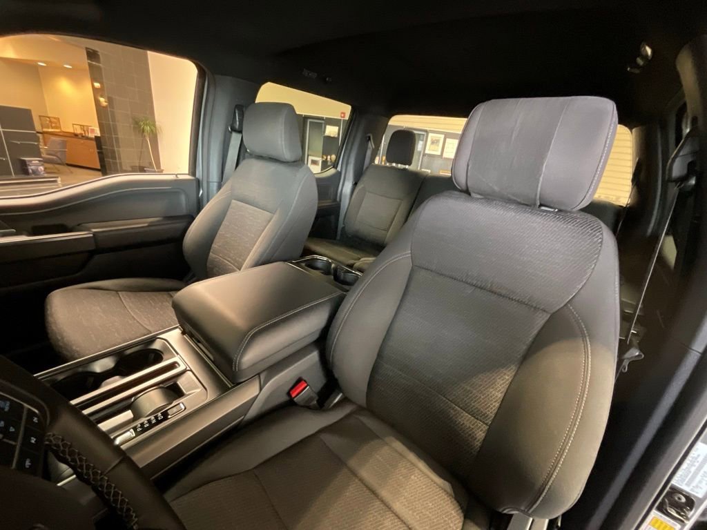 Used 2024 Ford F150 XLT w/ XLT Black Appearance Package image 12