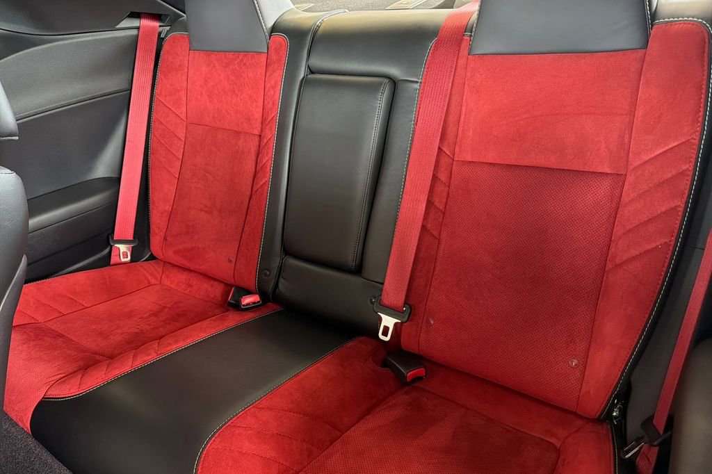 Used 2016 Dodge Challenger SRT Hellcat image 9