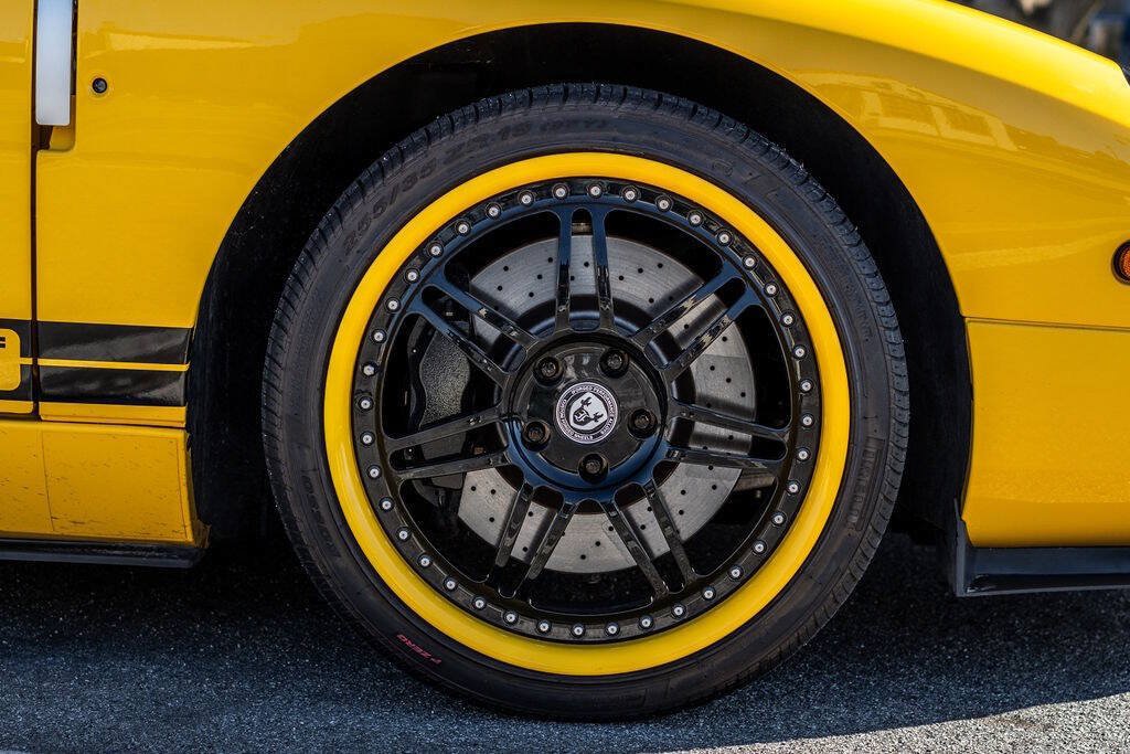 Used 2006 Ford GT RWD image 29