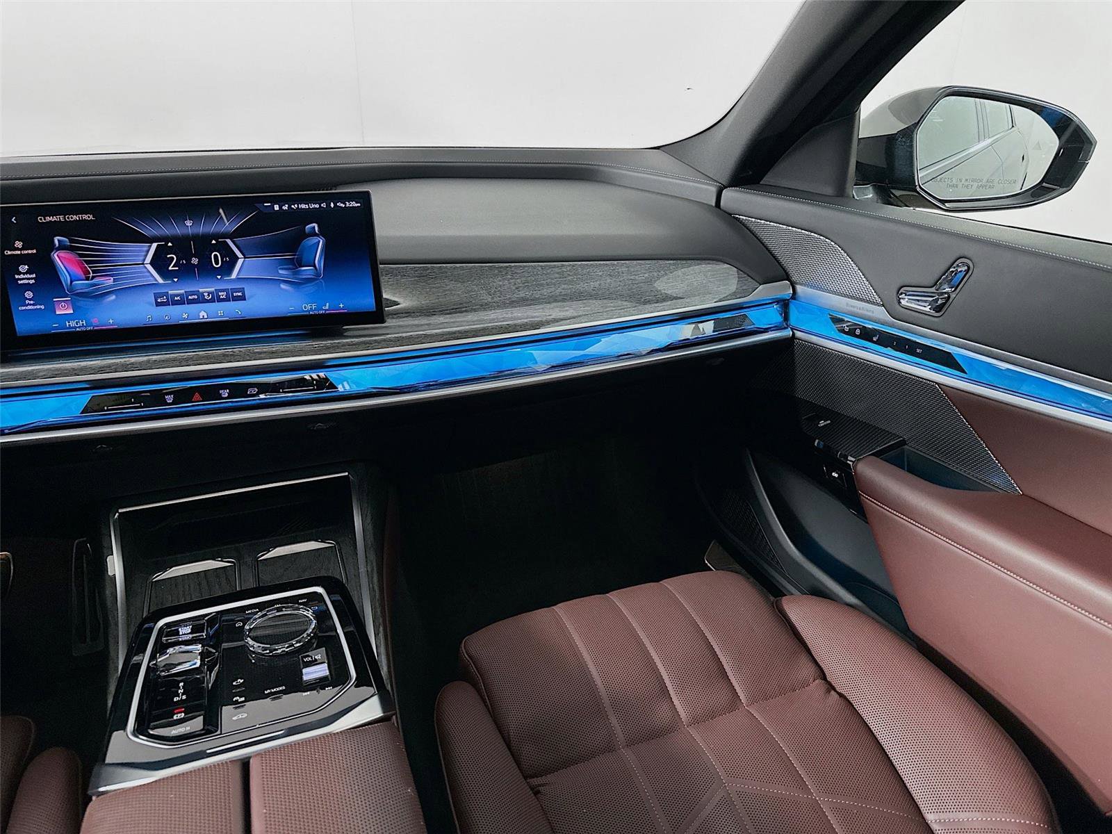 Used 2023 BMW 760i xDrive image 25