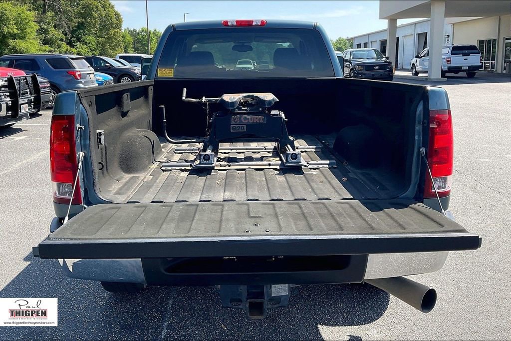 Used 2011 GMC Sierra 2500 SLE w/ SLE Preferred Package image 17