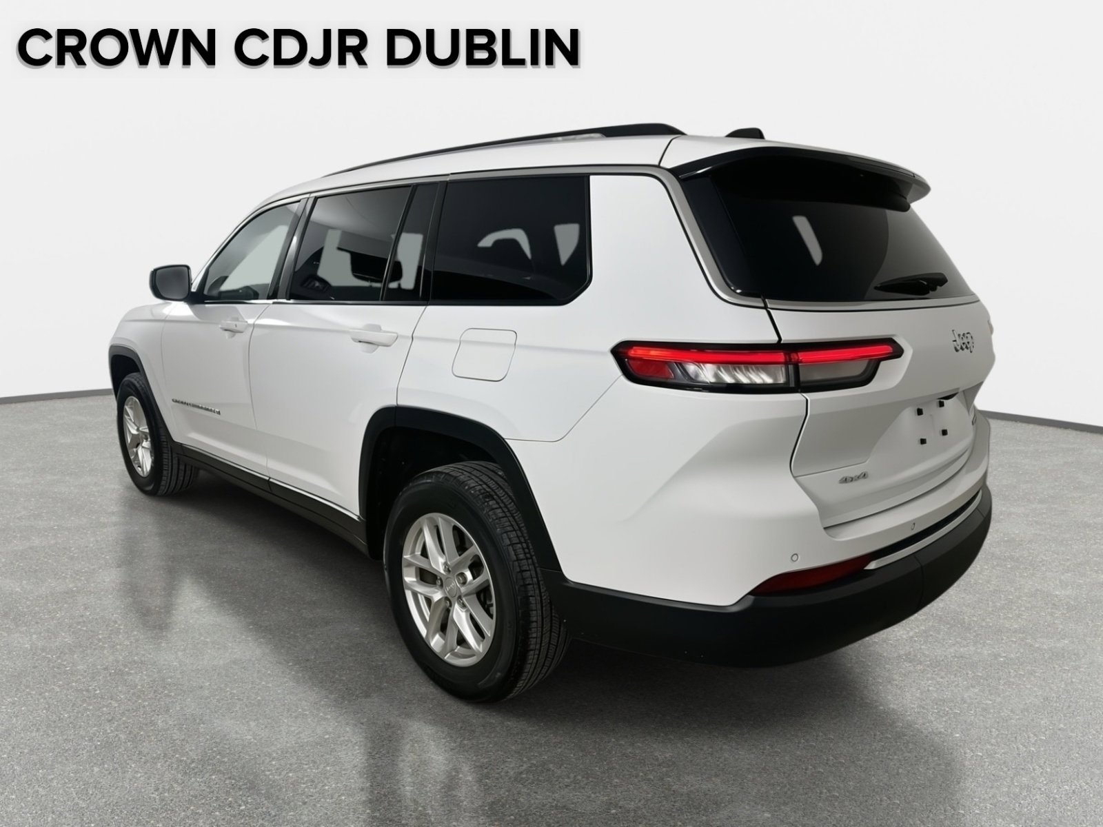 Used 2023 Jeep Grand Cherokee L Laredo image 8