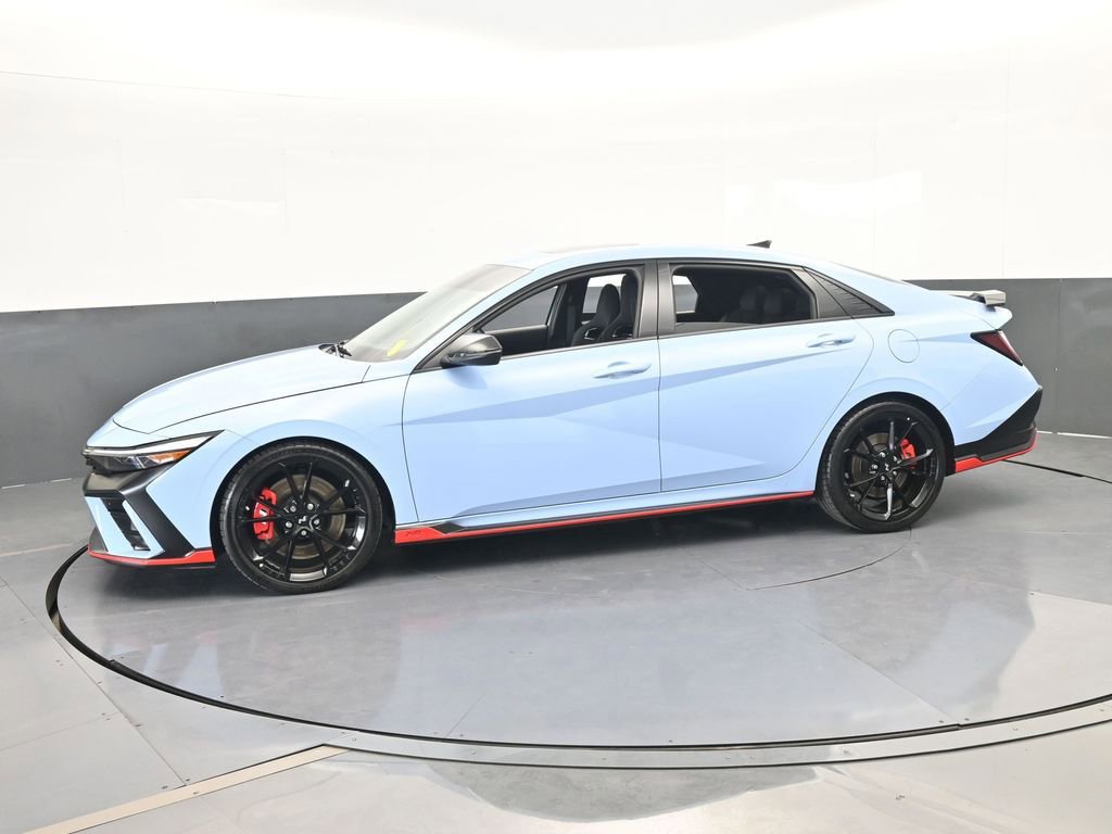 Used 2025 Hyundai Elantra N image 2