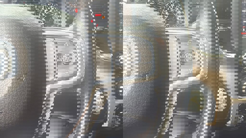 Used 2019 RAM 1500 Laramie image 16