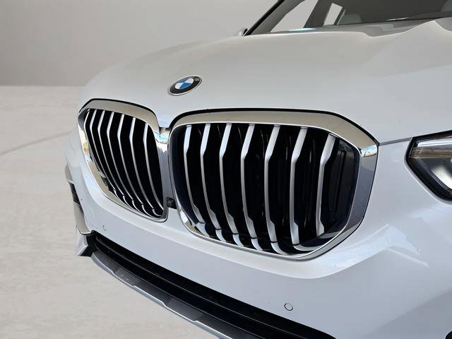 Used 2023 BMW X5 sDrive40i w/ Premium Package RWD image 2