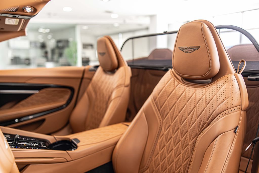 Used 2025 Aston Martin DB12 Convertible RWD image 16