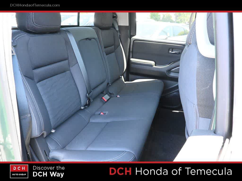 Used 2022 Nissan Frontier SV RWD image 19