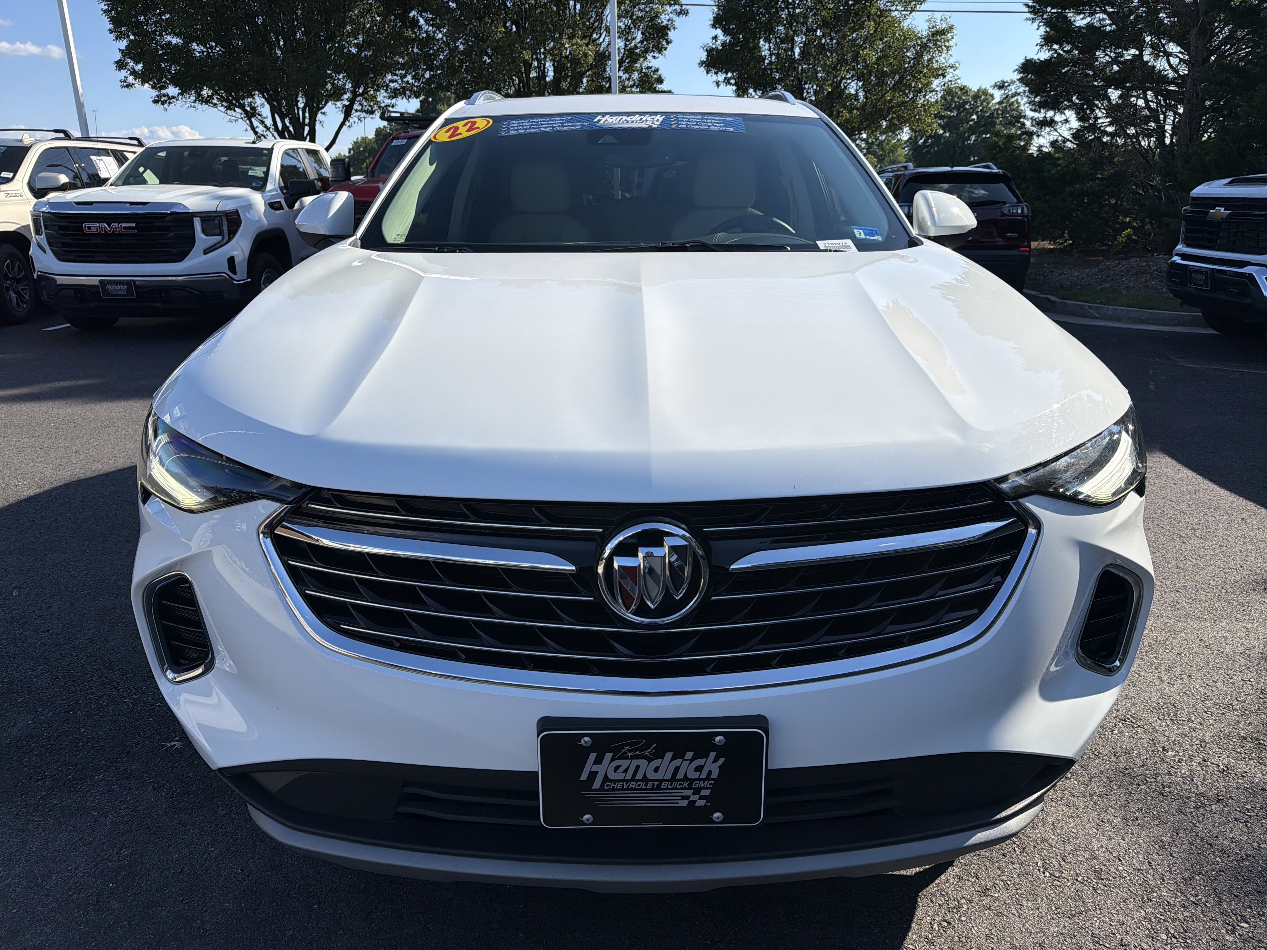 Used 2022 Buick Envision Essence w/ Safety Package FWD image 3