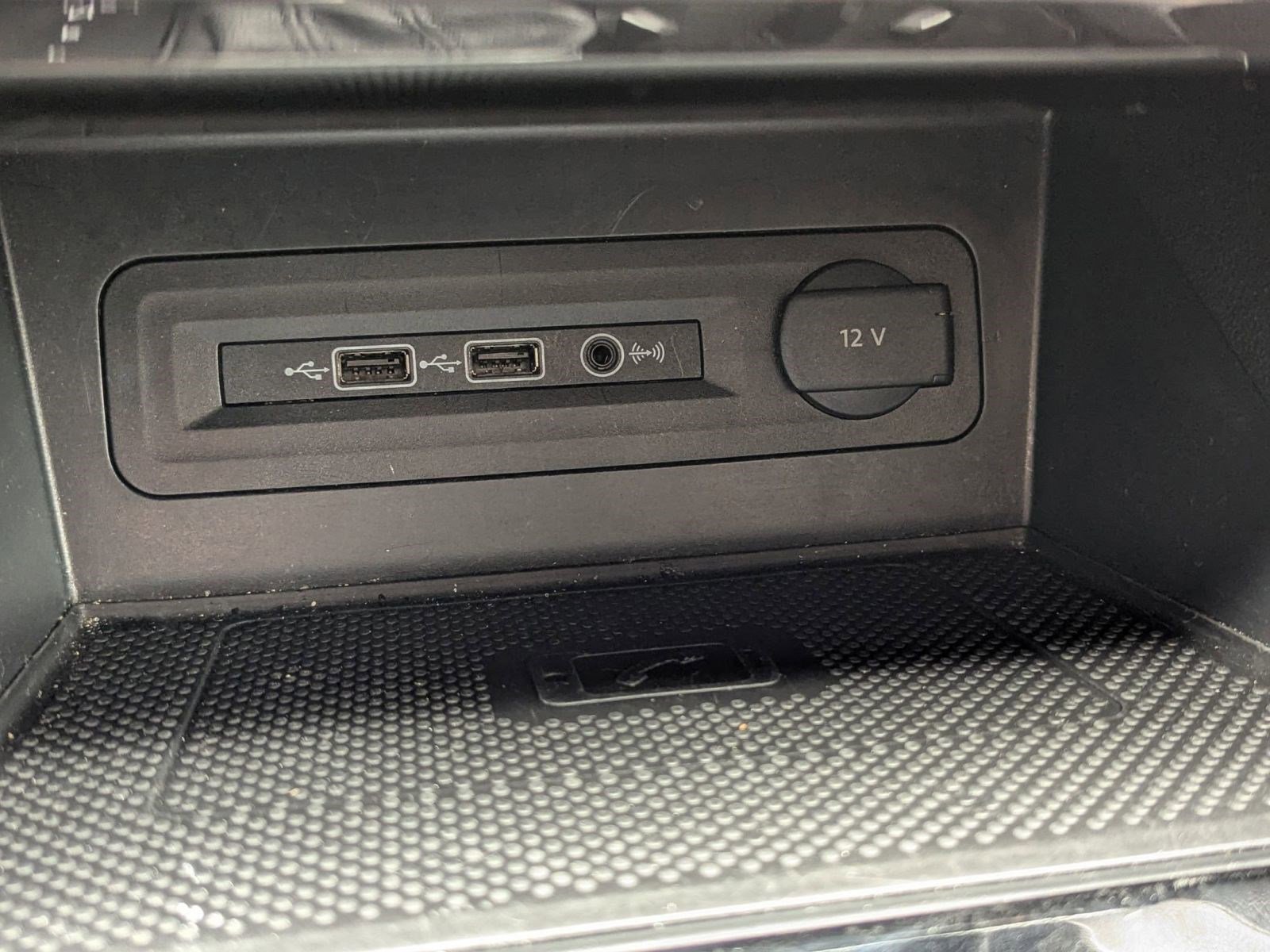 Used 2021 Volkswagen Atlas SEL Premium image 33