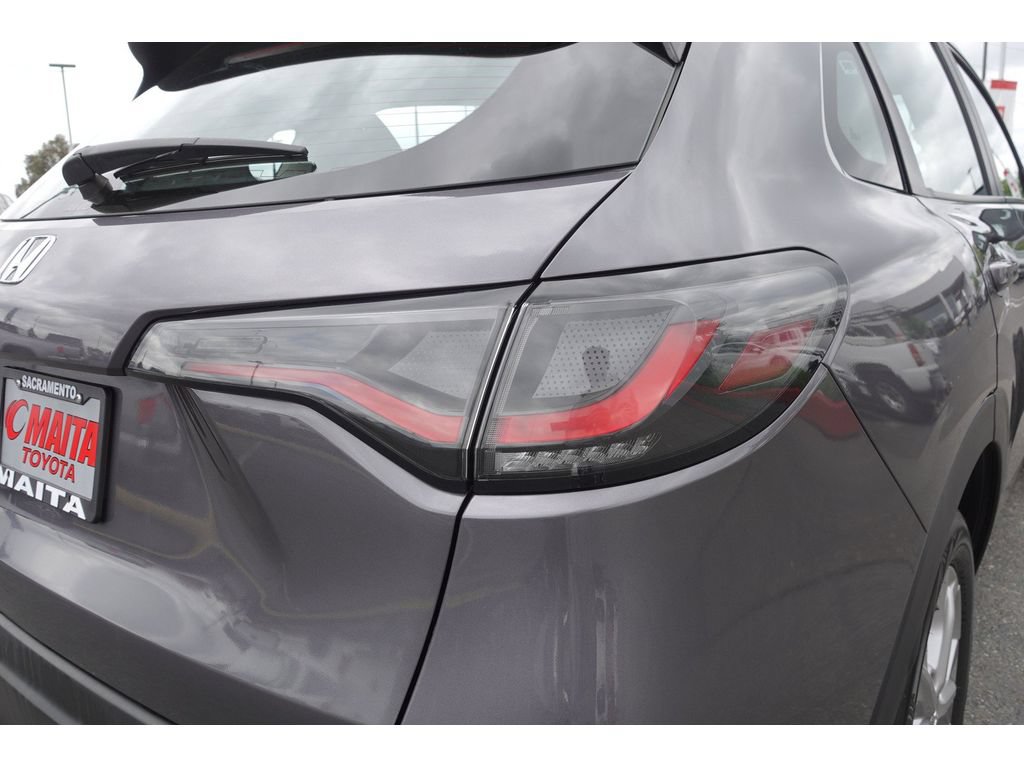 Used 2025 Honda HR-V LX image 5