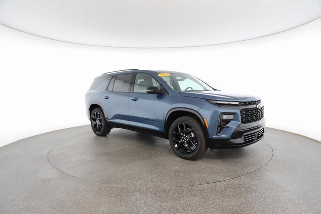 Used 2025 Chevrolet Traverse RS image 26
