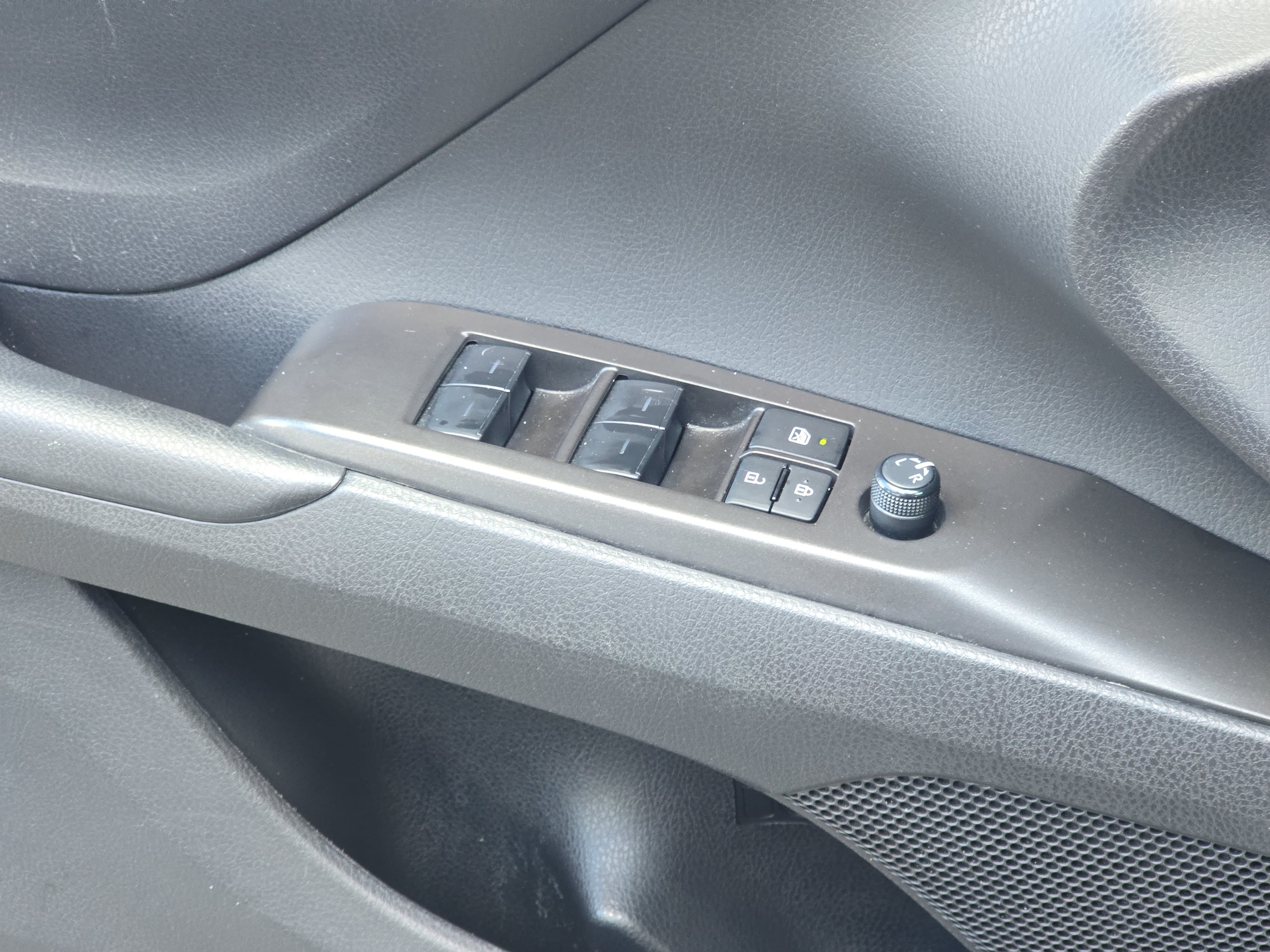 Used 2024 Toyota Camry SE FWD image 28