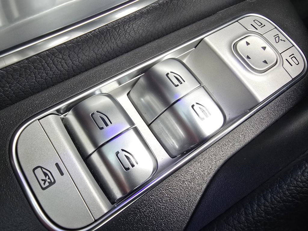 Certified 2024 Mercedes-Benz GLS 580 4MATIC image 29