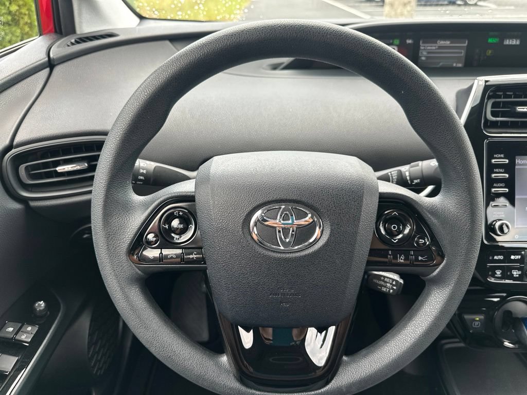 Used 2021 Toyota Prius L Eco FWD image 12