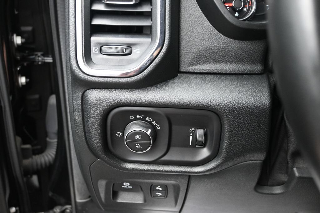 Used 2020 RAM 1500 Big Horn w/ Built-to-serve Edition AWD/4WD image 33