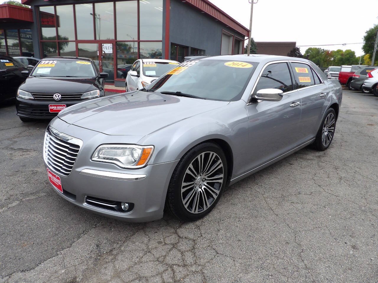 Used 2014 Chrysler 300 C RWD image 1