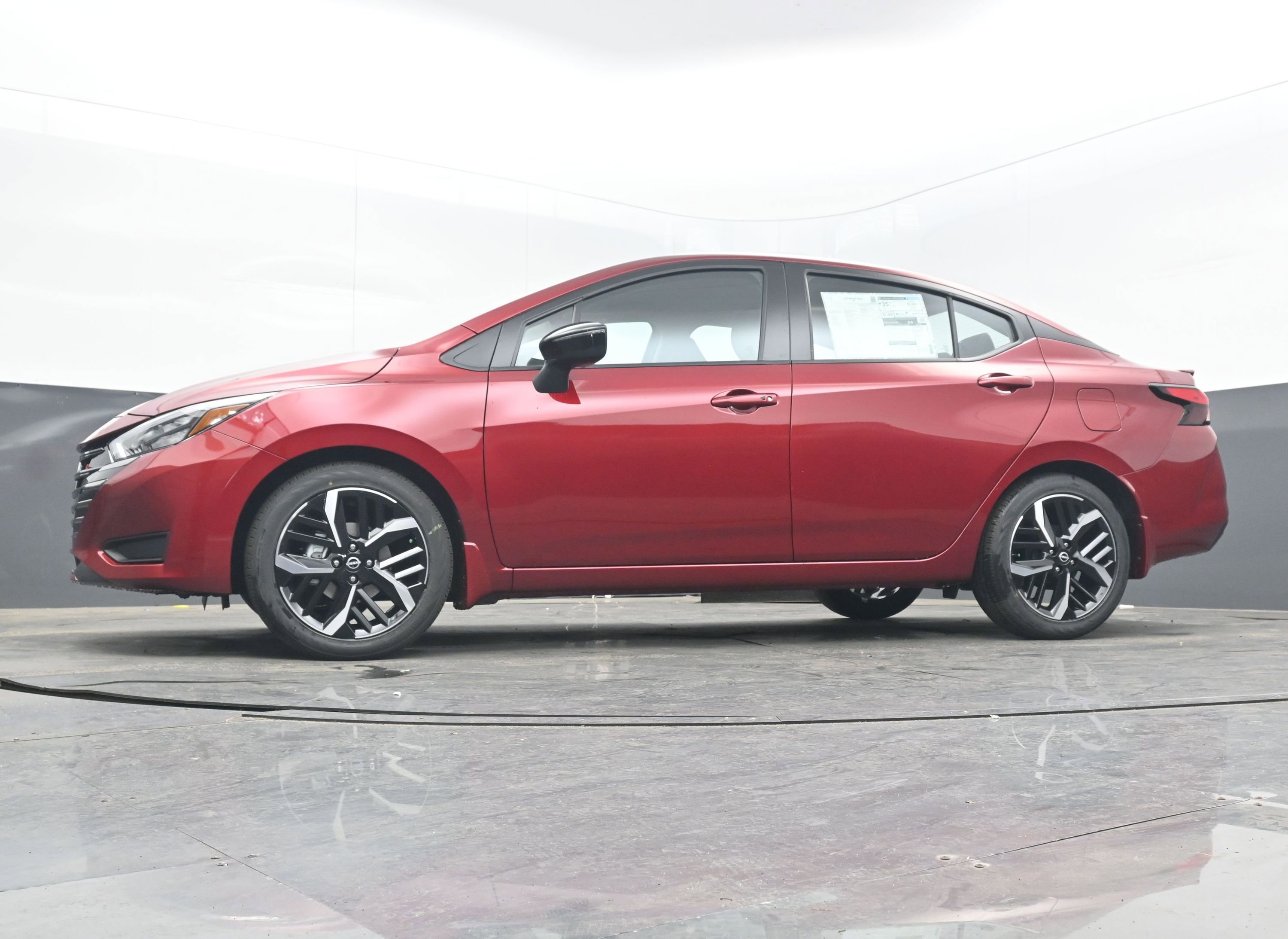 New 2025 Nissan Versa SR w/ Trunk Package image 24