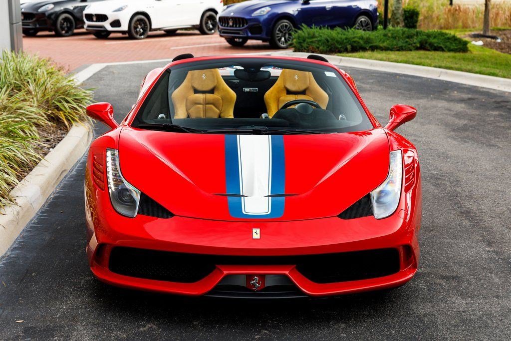 Used 2015 Ferrari 458 Speciale A image 8