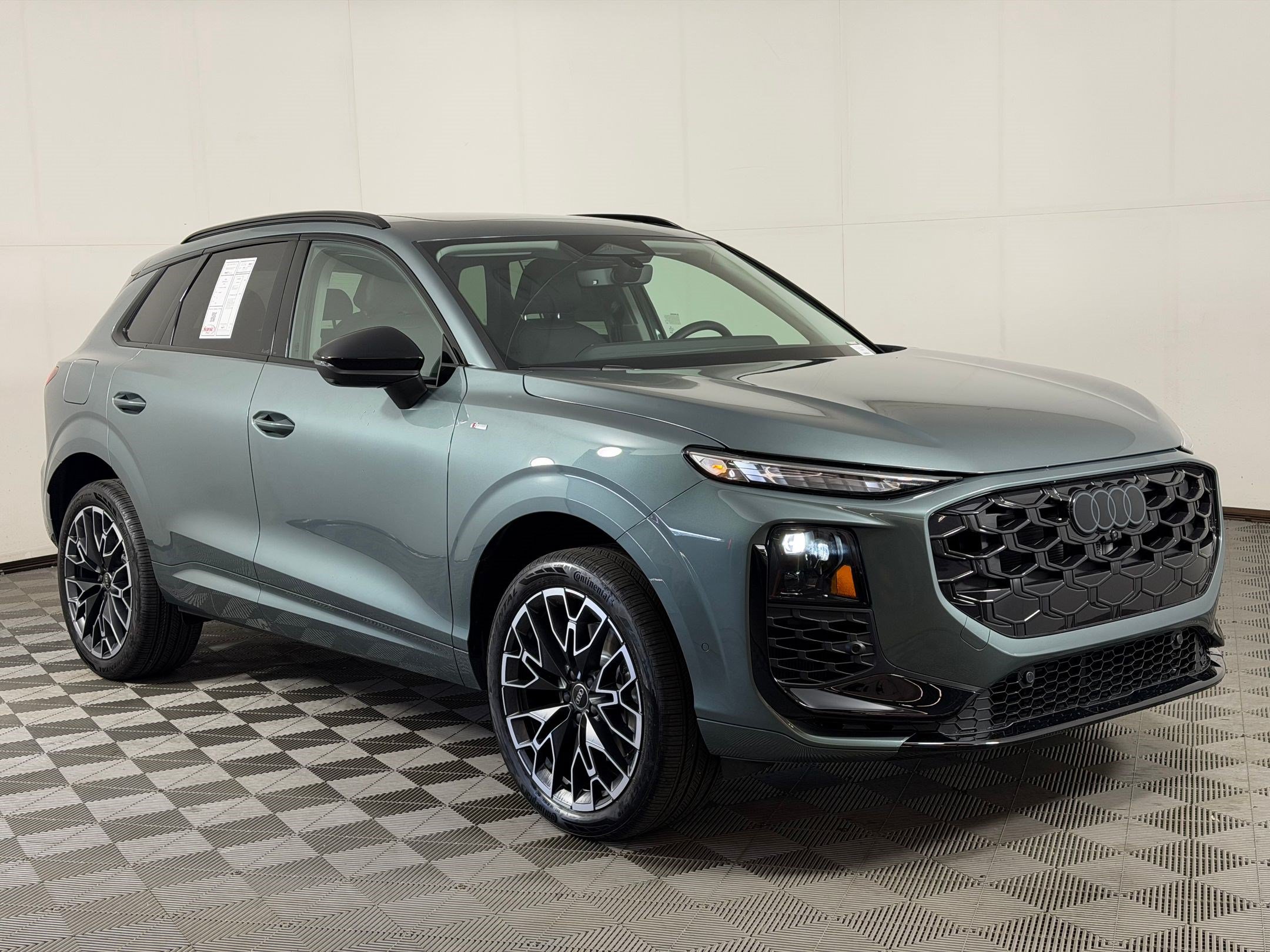 New 2026 Audi Q3 quattro 2.0T AWD/4WD image 7