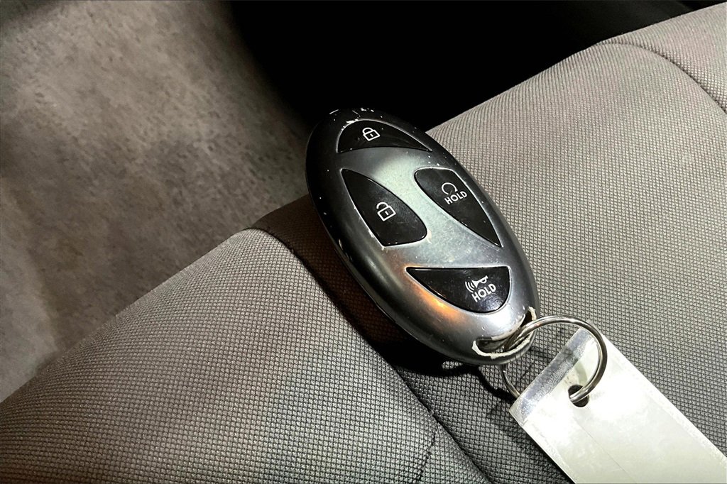 Used 2024 Hyundai Elantra SEL image 33