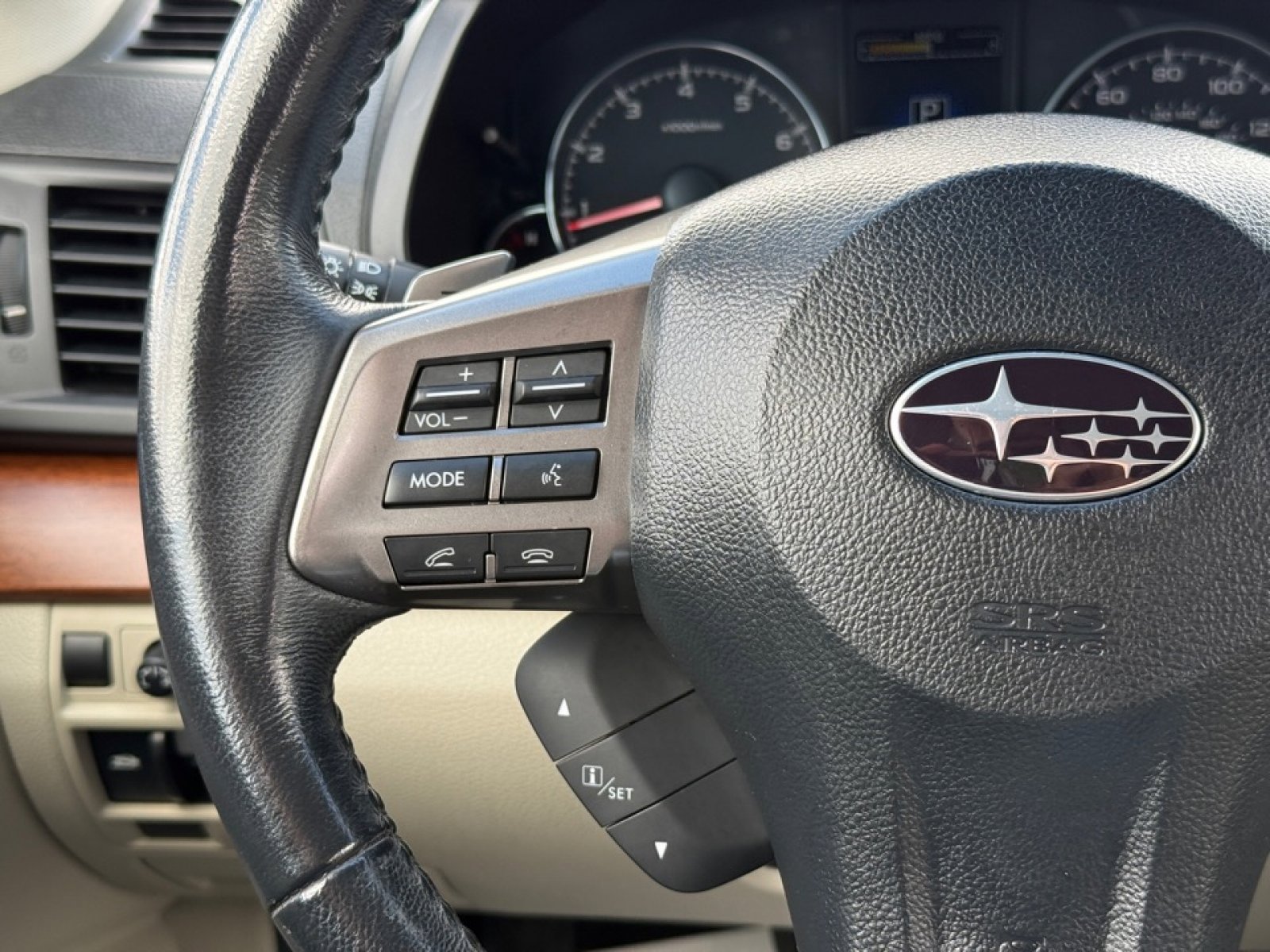 Used 2013 Subaru Outback 3.6R Limited w/ Moonroof Pkg image 21