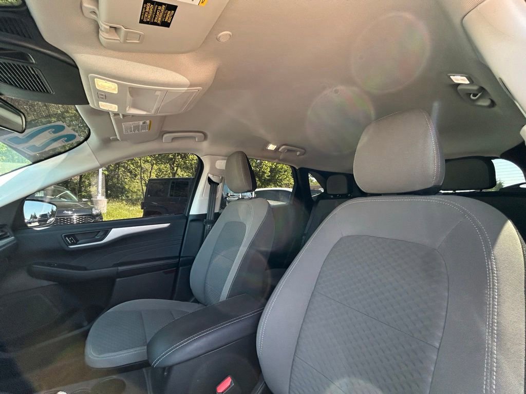 Used 2022 Ford Escape SE w/ SE Sport Appearance Package AWD/4WD image 16
