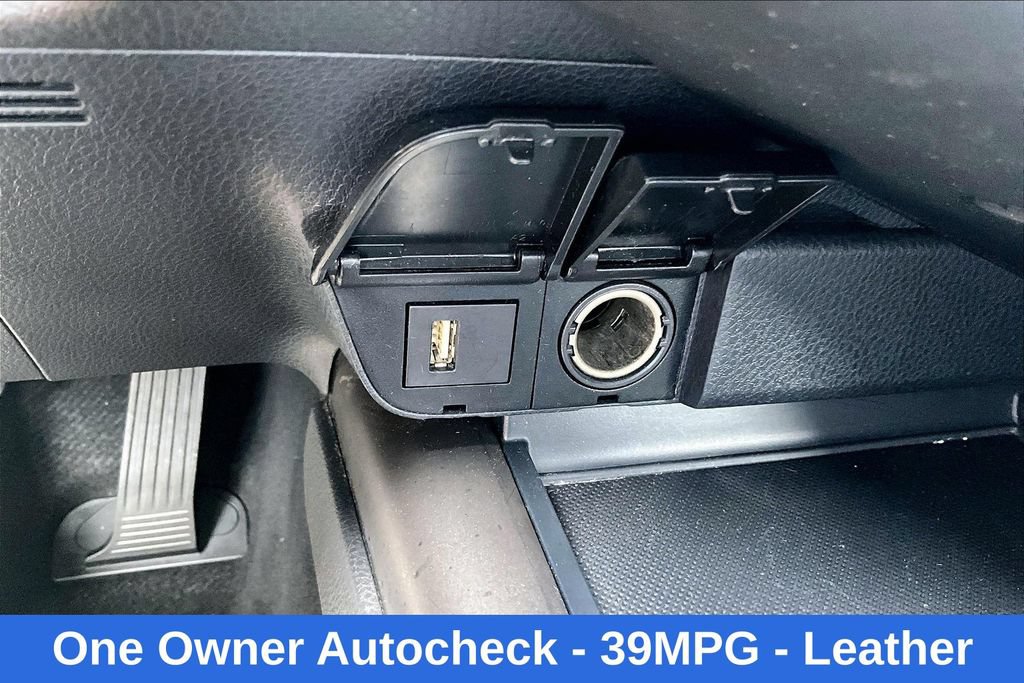 Used 2023 Toyota Camry SE FWD image 32