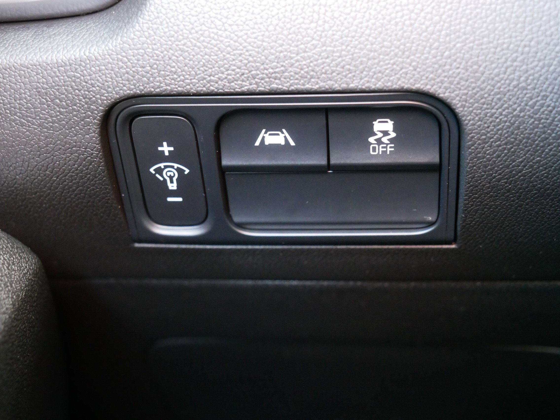 Certified 2022 Kia Sorento S w/ Panoramic Sunroof Package image 26