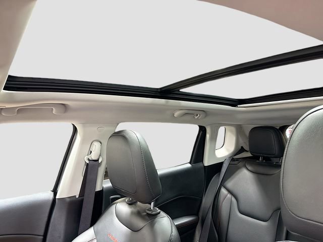 Used 2019 Jeep Compass Trailhawk w/ Leather Interior Group AWD/4WD image 24