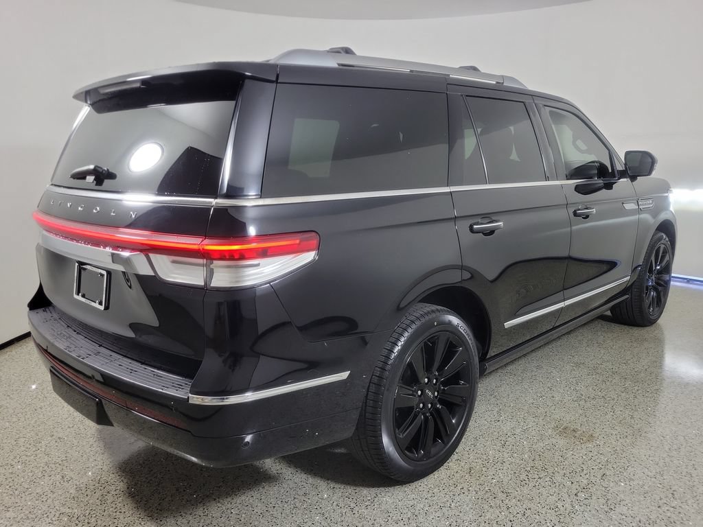Certified 2023 Lincoln Navigator Reserve AWD/4WD image 4