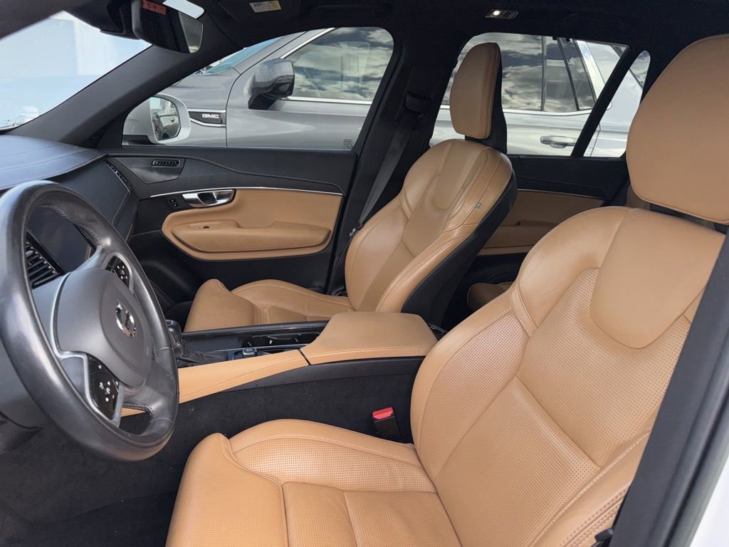 Used 2022 Volvo XC90 T6 Inscription w/ Climate Package image 13