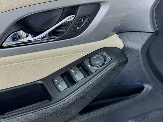Used 2023 Chevrolet Traverse LS image 19