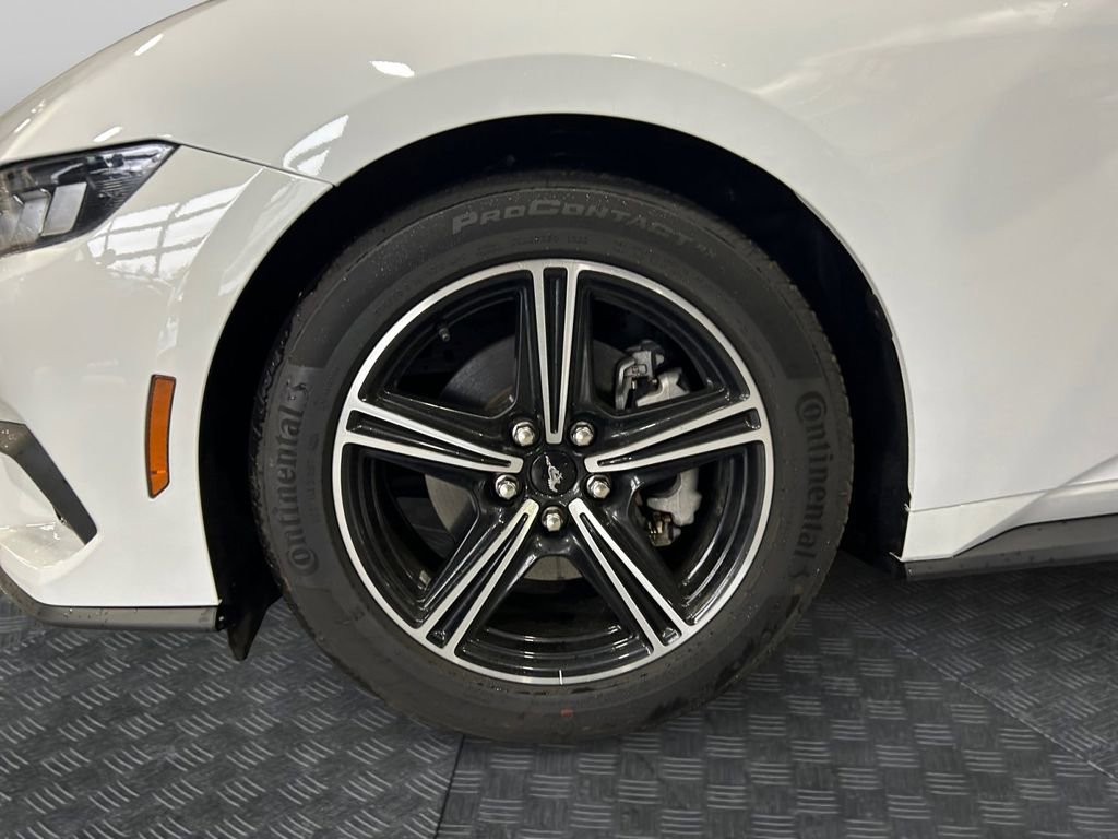 Used 2025 Ford Mustang Coupe image 14