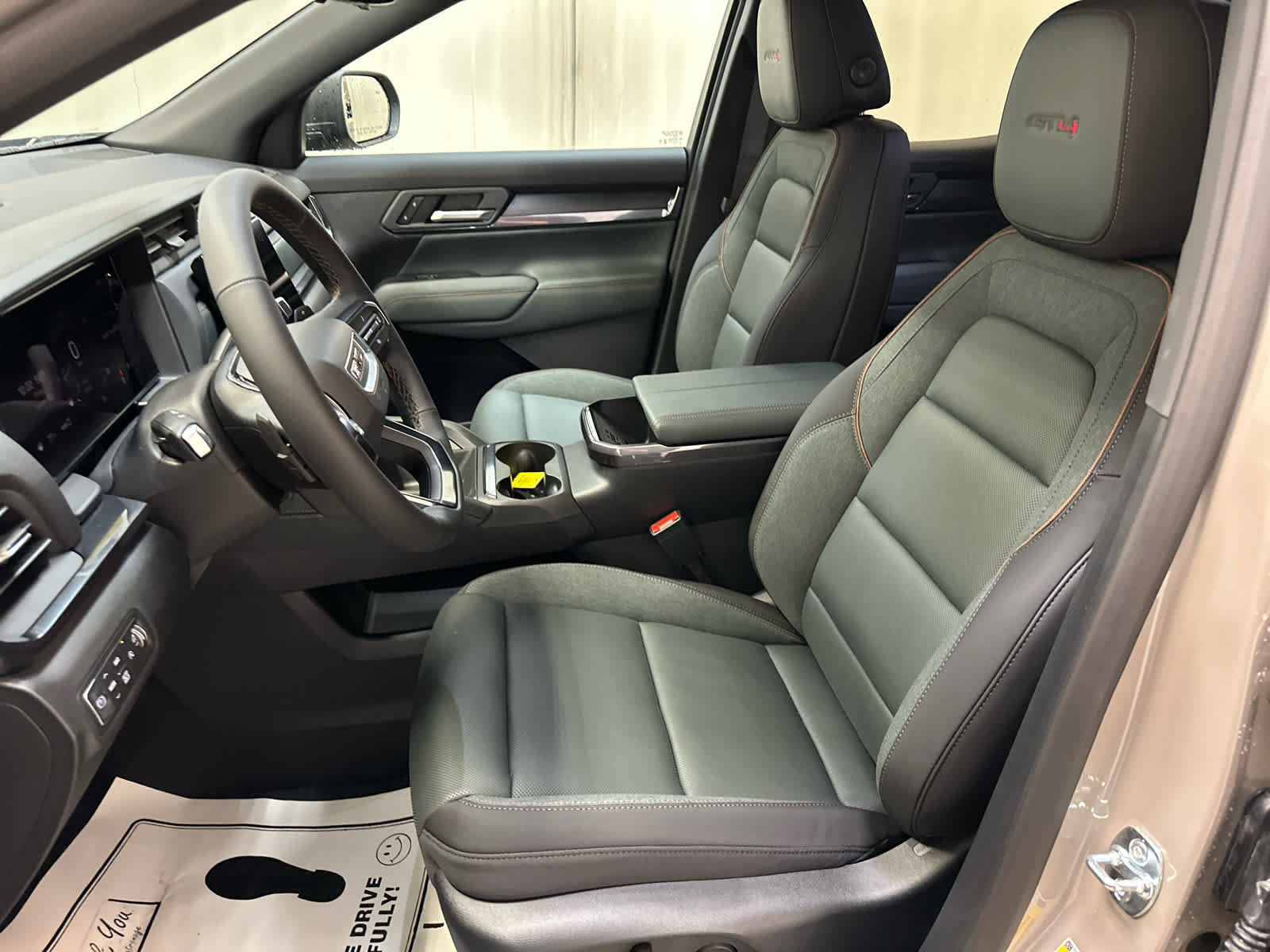 New 2026 GMC Terrain AT4 w/ Convenience Package III image 4