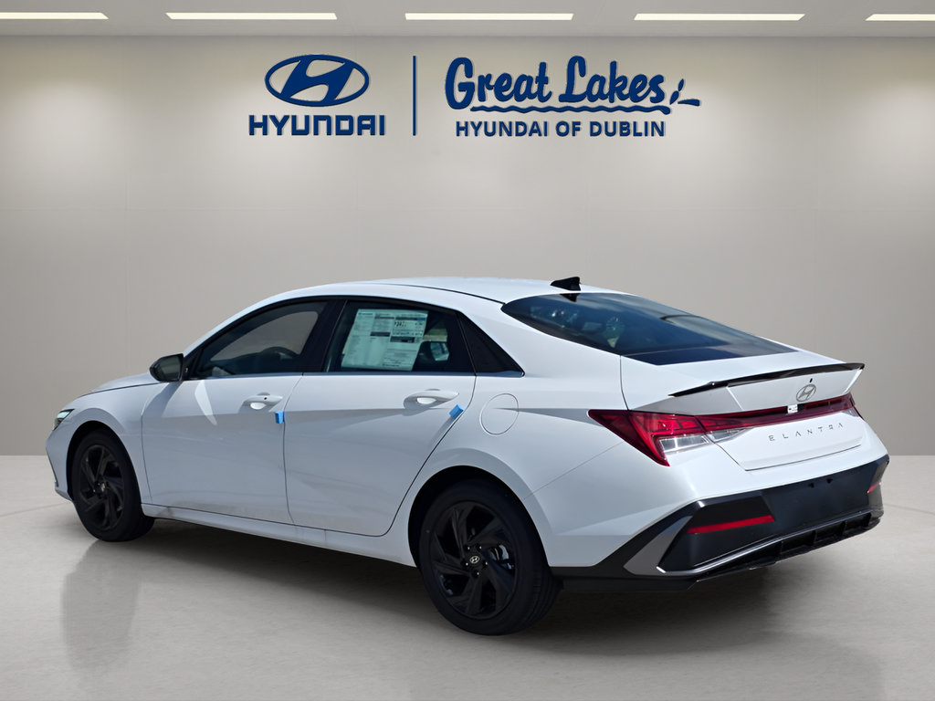 New 2026 Hyundai Elantra SEL Sport Premium FWD image 3