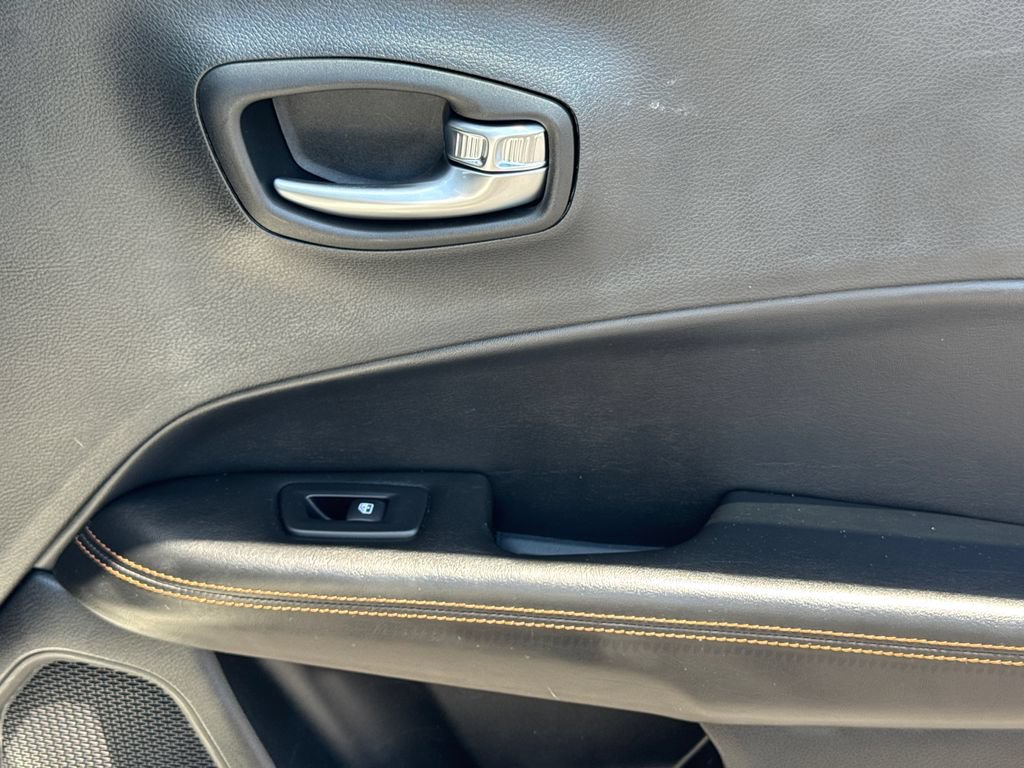Used 2019 Jeep Compass Limited FWD image 16