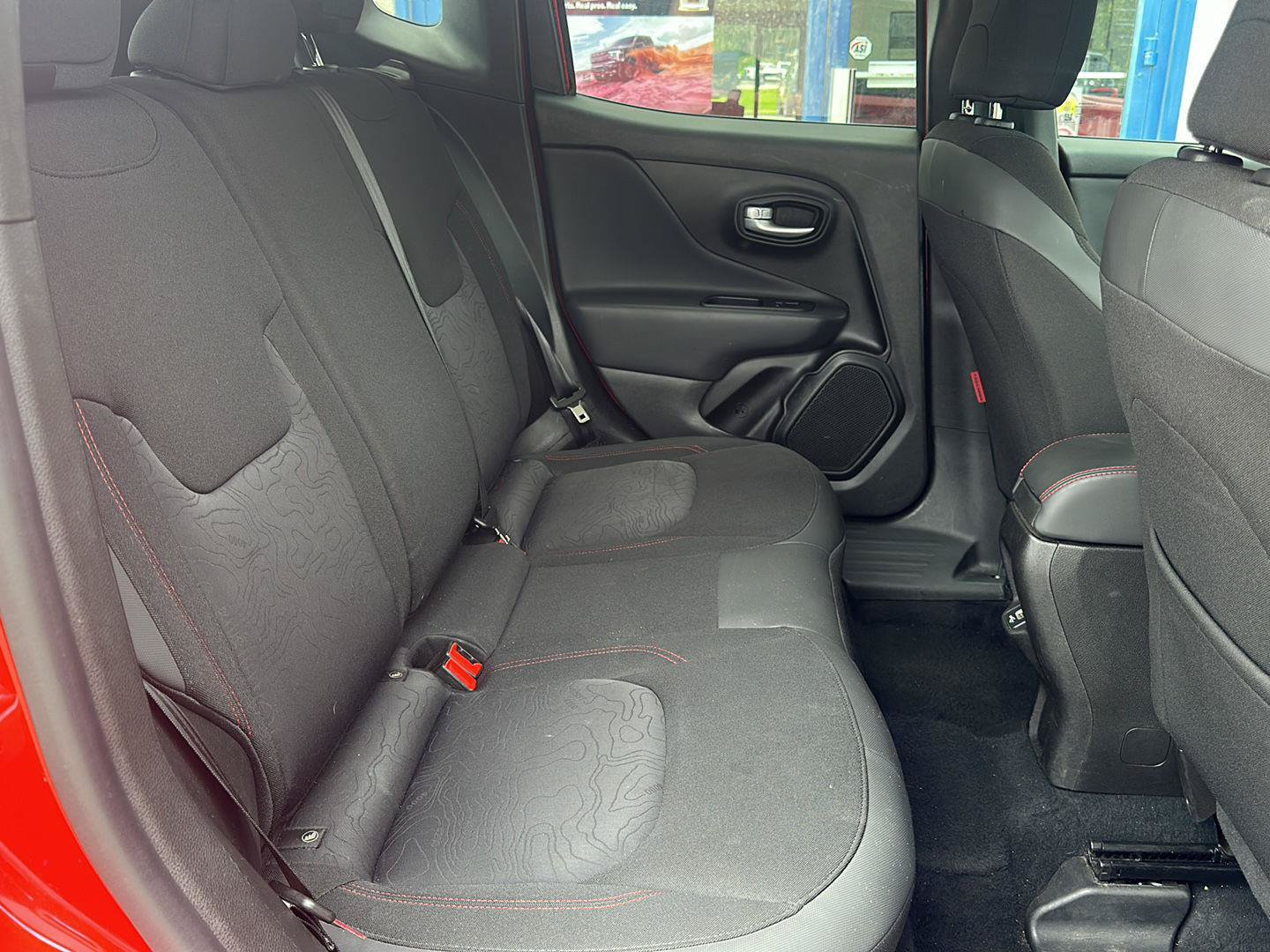 Used 2023 Jeep Renegade Trailhawk AWD/4WD image 12