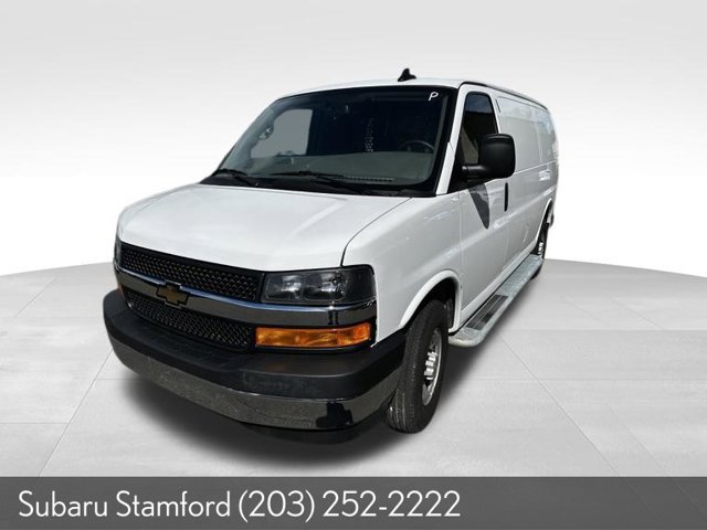 Used 2025 Chevrolet Express 2500 w/ Driver Convenience Package RWD image 3