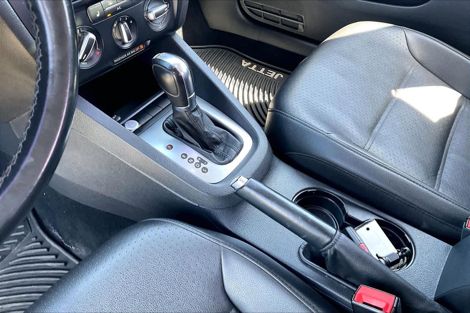 Used 2014 Volkswagen Jetta TDI FWD image 15